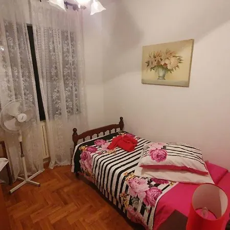 Roza With Private Bathroom Country Area 6 Km From The Maison d'hôtes