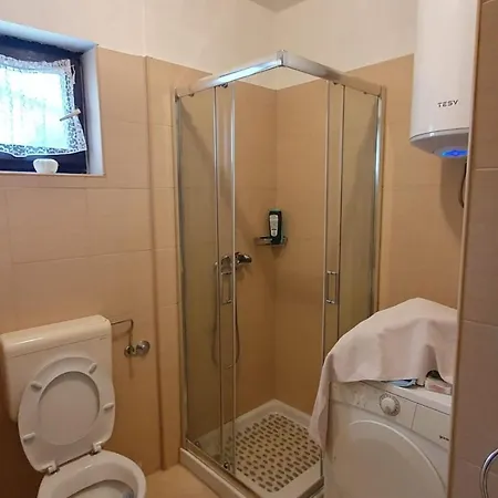 Roza With Private Bathroom Country Area 6 Km From The Fuškulin
